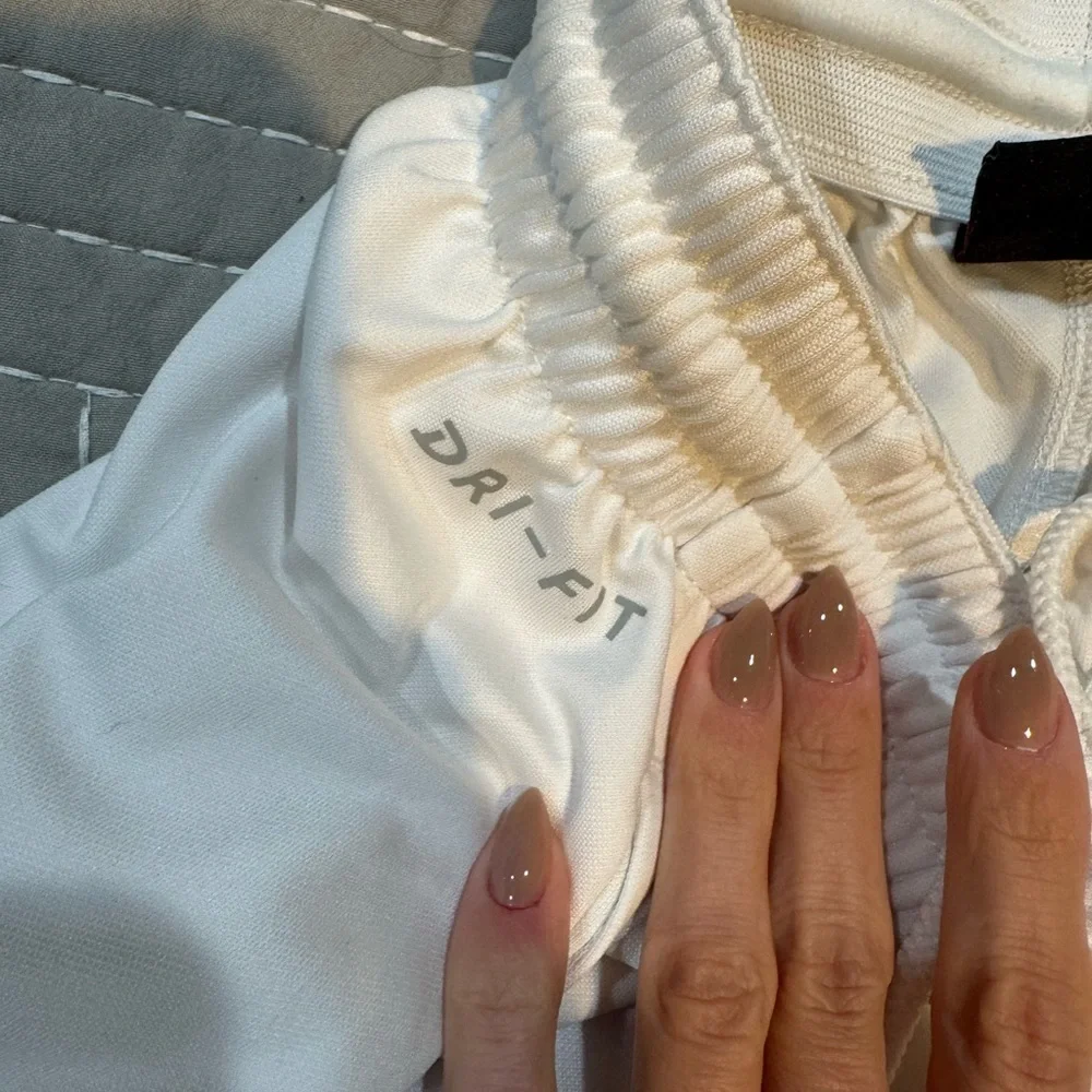 Jordan White Shorts with Red Logo - Picture 4 of 5